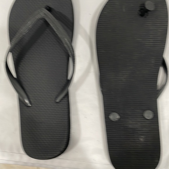 flip flops - Picture 2 of 3